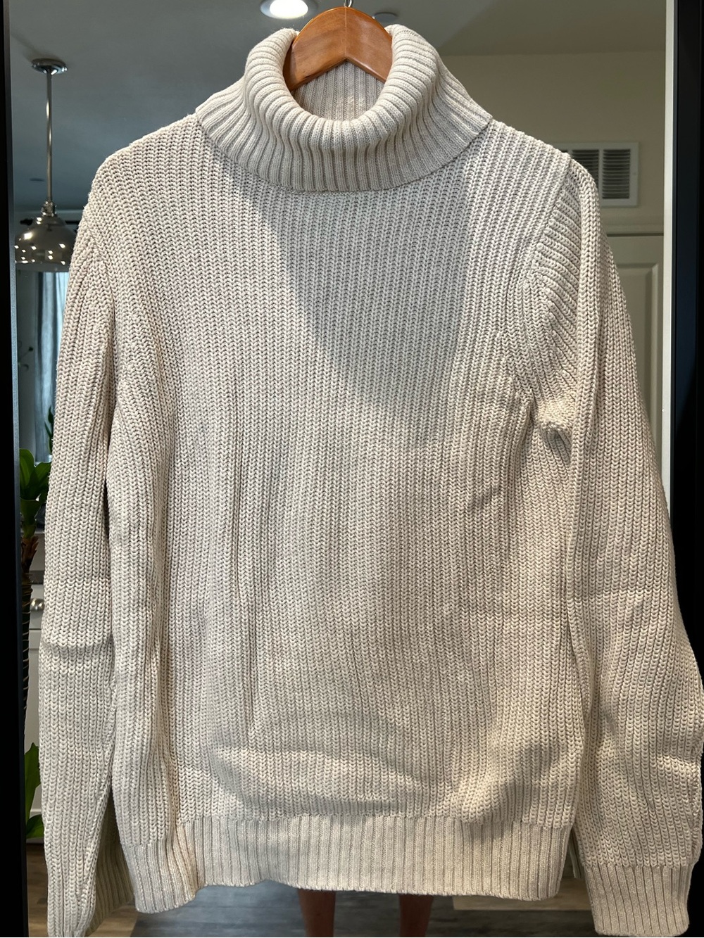 Old Navy Men's Cream Ribbed Turtleneck Sweater Medium Tall